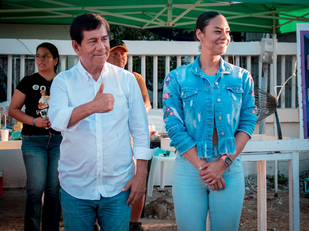Dionicio Gonzabay y Fernanda Granados